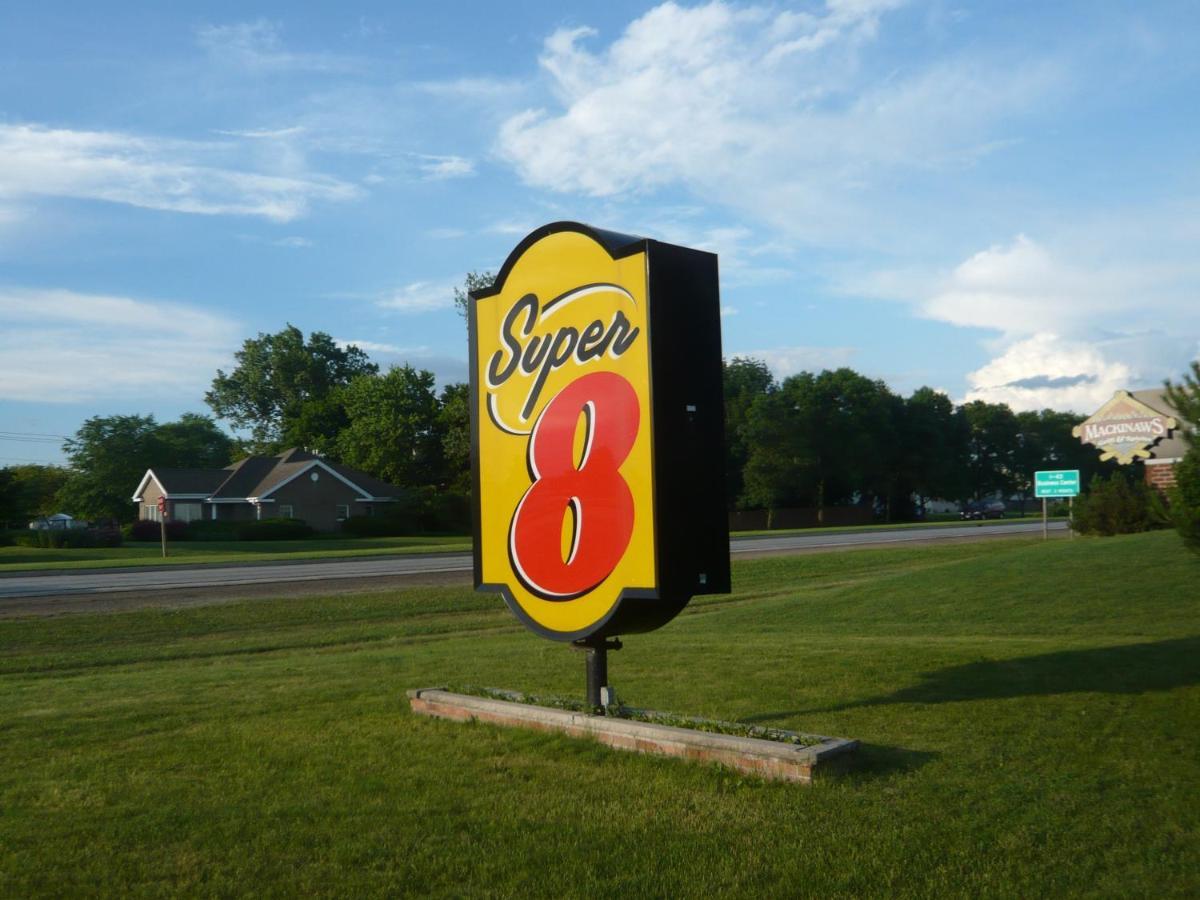 Super 8 By Wyndham Green Bay I-43 Bus. Park Extérieur photo